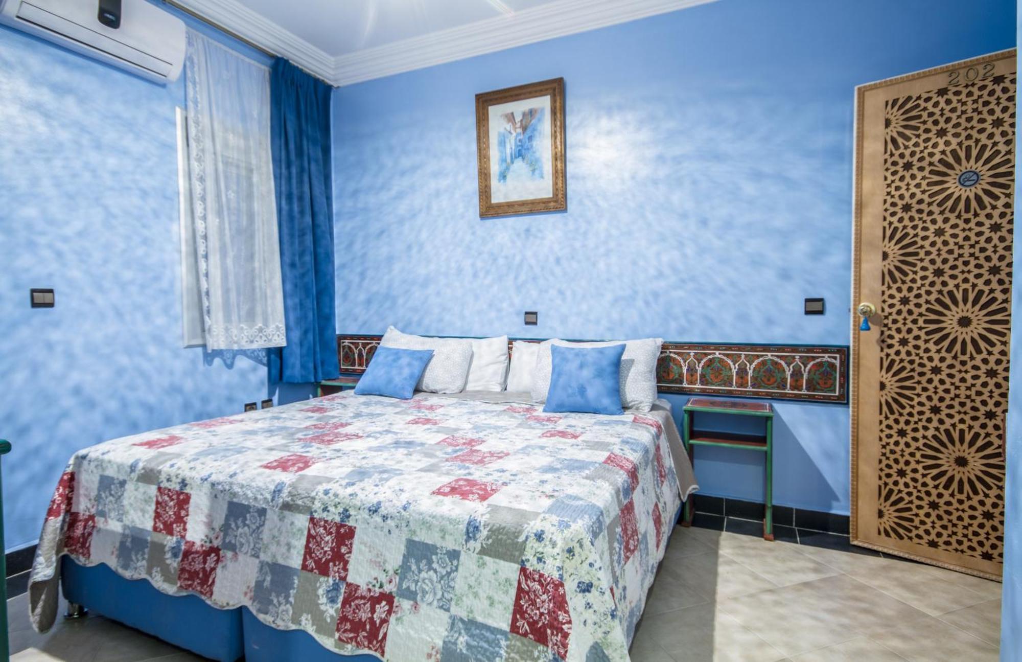Hotel Tarek Chefchaouen Bagian luar foto