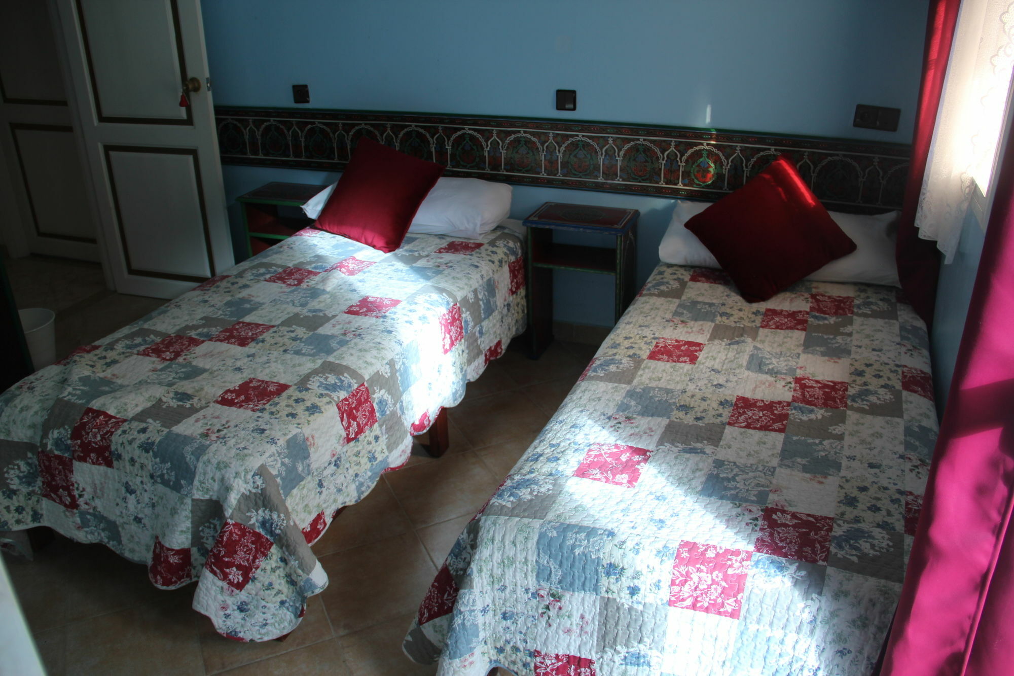 Hotel Tarek Chefchaouen Bagian luar foto